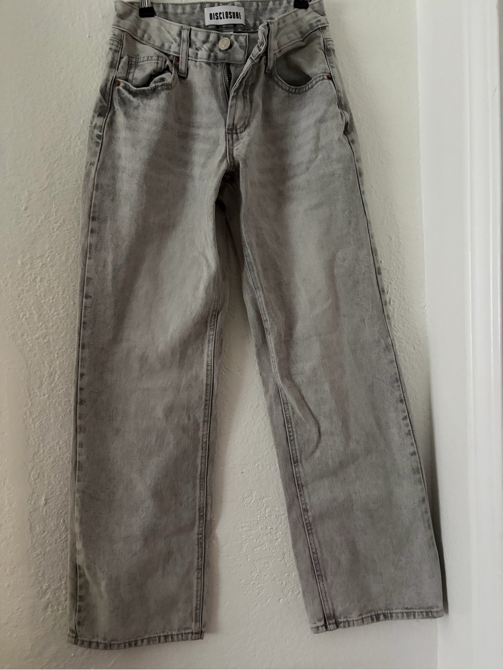 Women’s Gray Straight-Leg Jeans